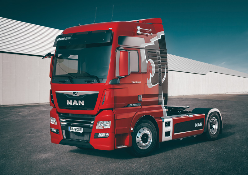 ITALERI - MAN TGX 18.500 XXL Lion Pro Edition ITALERI - MAN TGX 18.500 XXL Lion Pro Edition