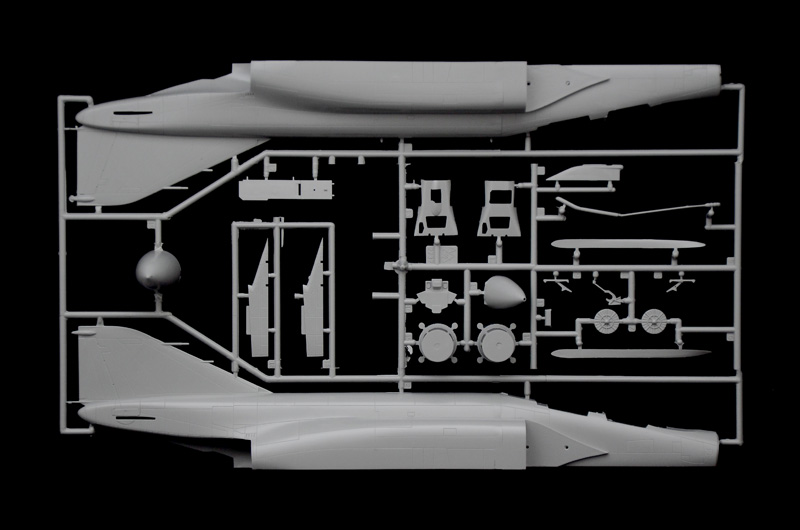 Italeri 1/48 McDonnell F-4J Phantom II # 2781 