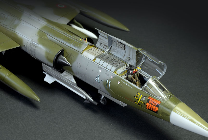 Italeri F-104 G Fighter Poste de Pilotage Fully Detailed 1:12 Plastic Model Kit Italeri 