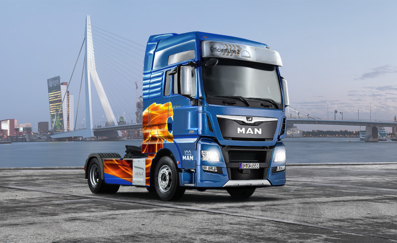 ITALERI - MAN TGX XXL D38